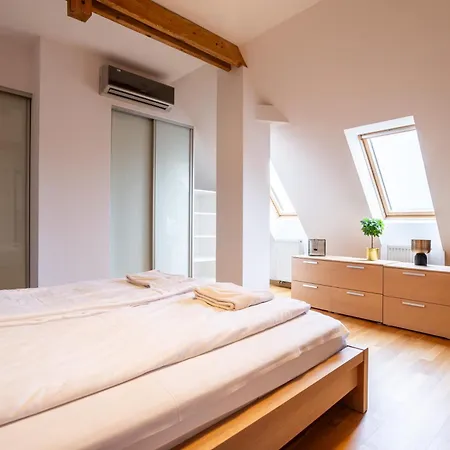 Victus Apartamenty, Royal Daire *